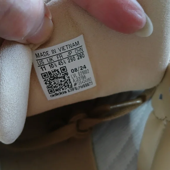 Adidas Beige Suede Sneakers Sz 11 - Picture 4 of 13